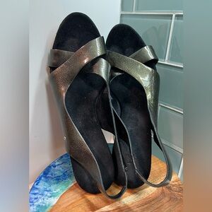 UGG Hazel Metallic Patent Wedge Sandal Size 9